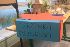 1000058321