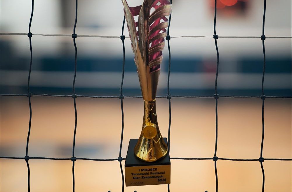 Mistrzowie Siatkówki! Nasza drużyna zdobywa I miejsce w Tarnowie!